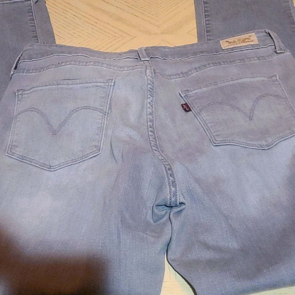 Levi mid rise skinny jeans